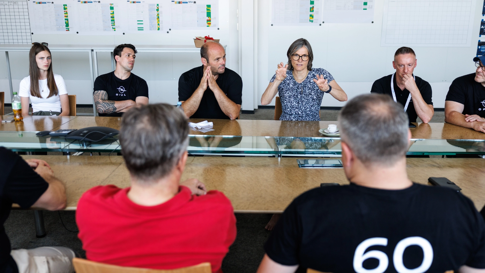 Anlässlich des 60-jährigen Werksjubiläums besucht Christiane Benner das Opel-Werk in Kaiserslautern. 